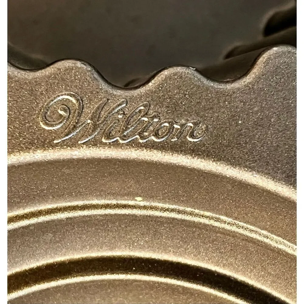 Wilton Giant Cupcake Pan NWOT
